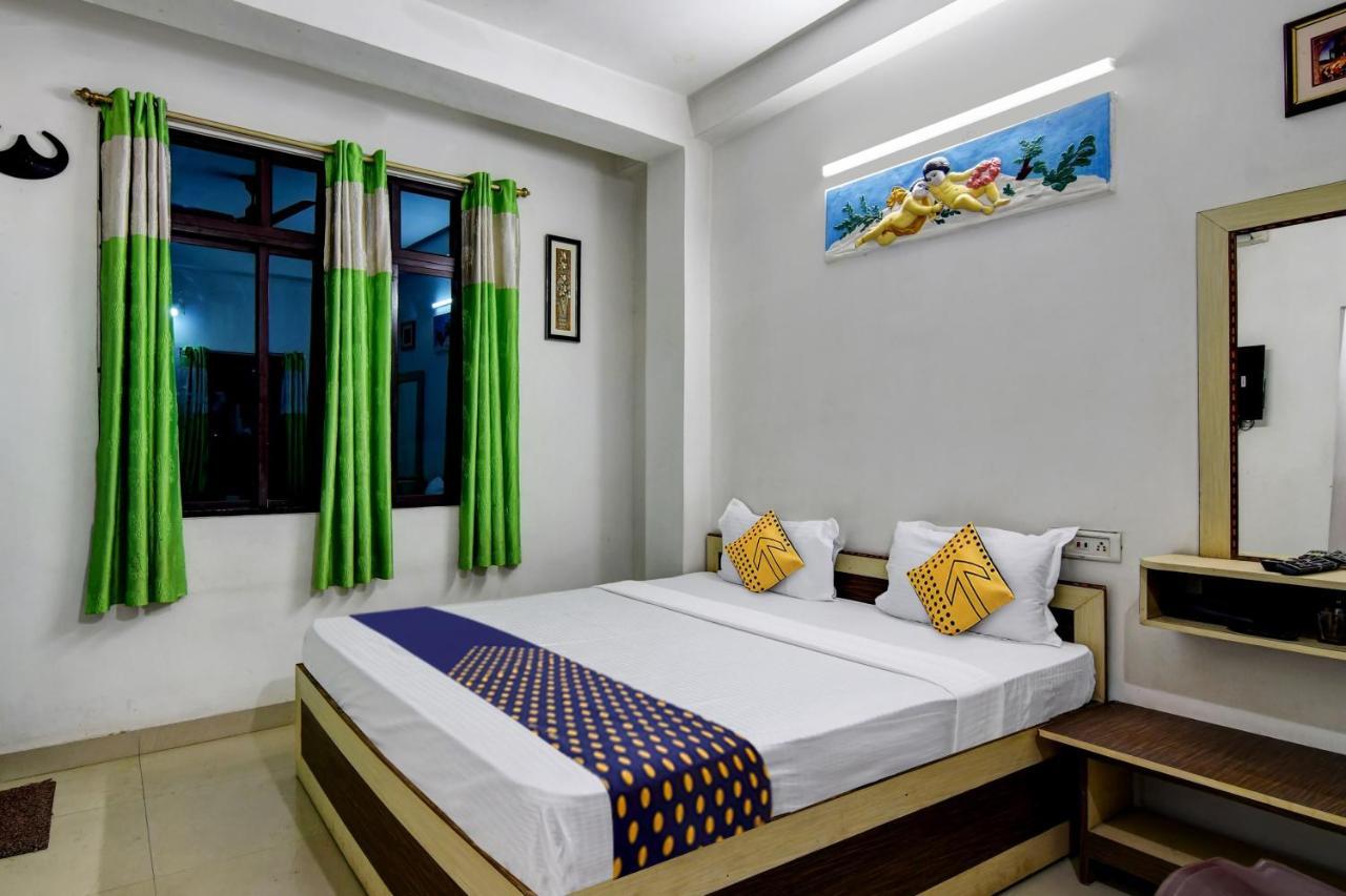 Hotel Spot On Ray Palace Purí Exteriér fotografie